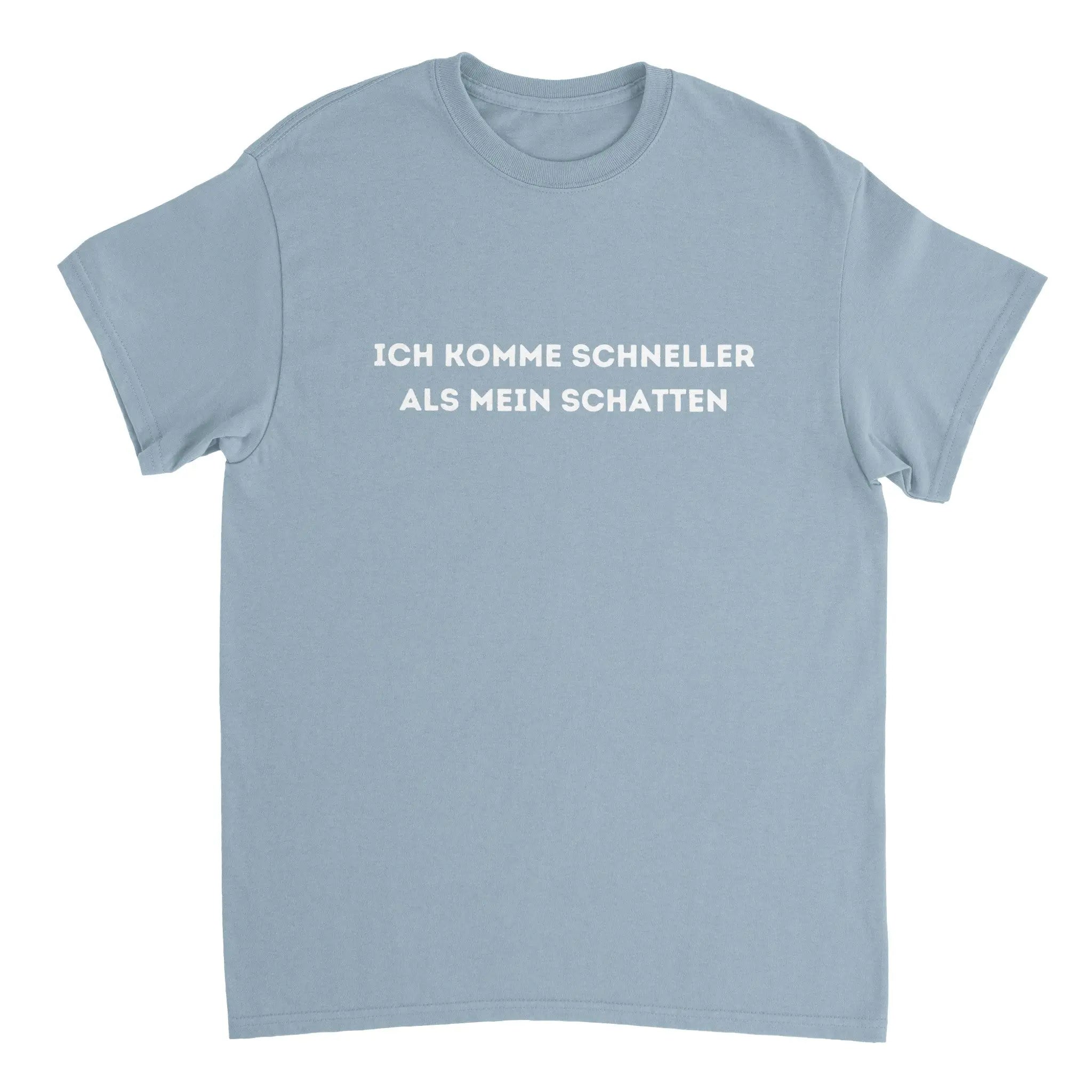 Mit diesem einfach bedruckten Unisex T-Shirt macht man keine halben Sachen, für die einen ist es lustig und humorvoll, aber der Träger weiß genau mit seiner Zeit umzugehen. Auch hervorragend als Geschenkidee für Jungs oder Mädchen geeignet, deren Leistung im Bett ein genauso großer Witz wie dieses Shirt ist.